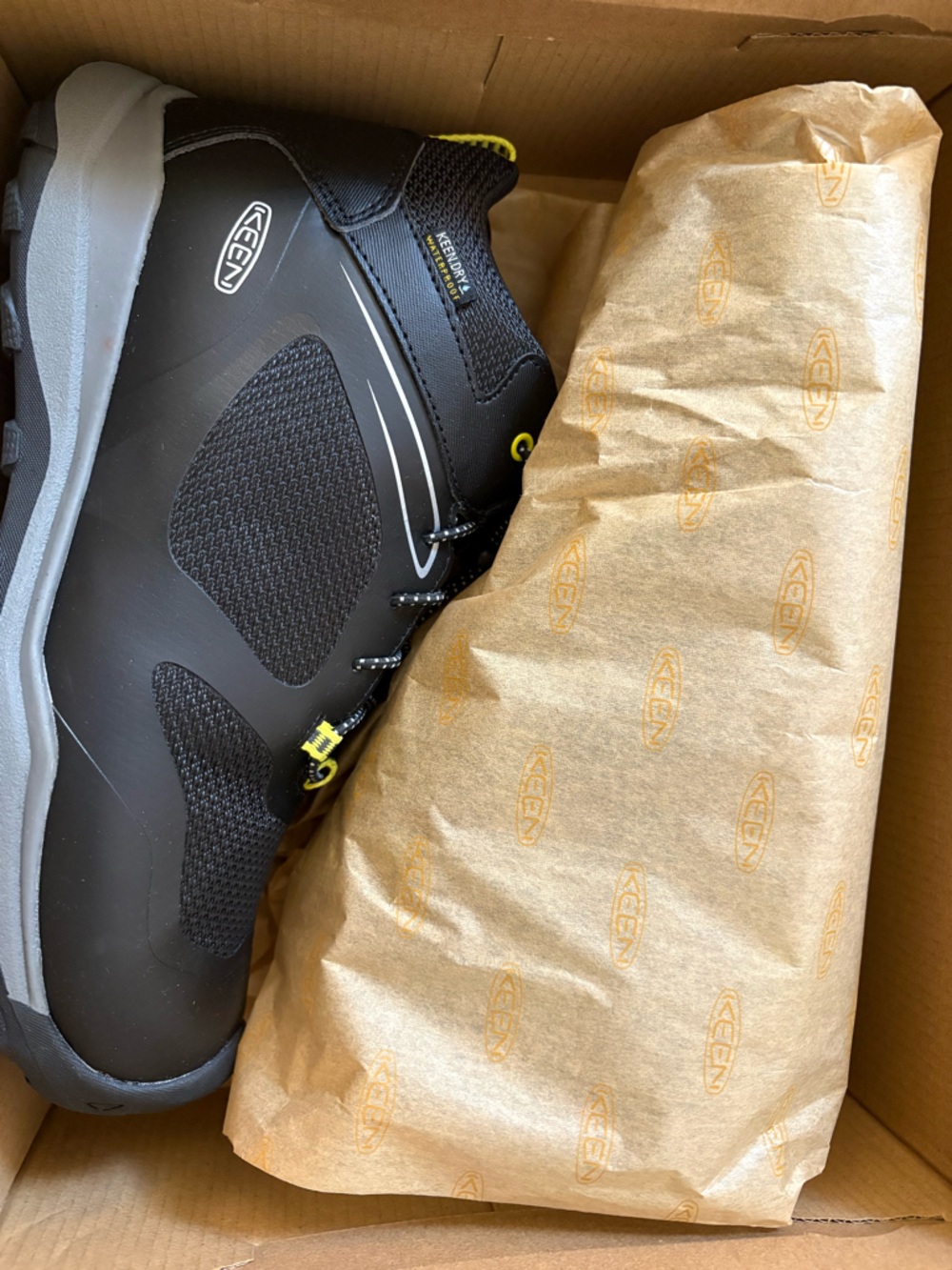 Keen Kids Wanduro Mid WP Youth Boot - Black/Silver NWT&Box